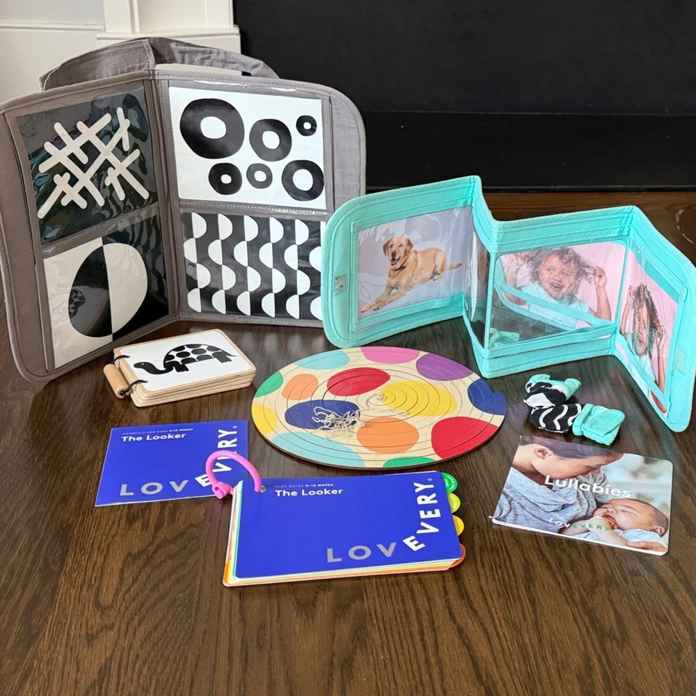 Lovevery Kids Learning Toy Set - The Looker 0-12 Weeks - Picture 1 of 3